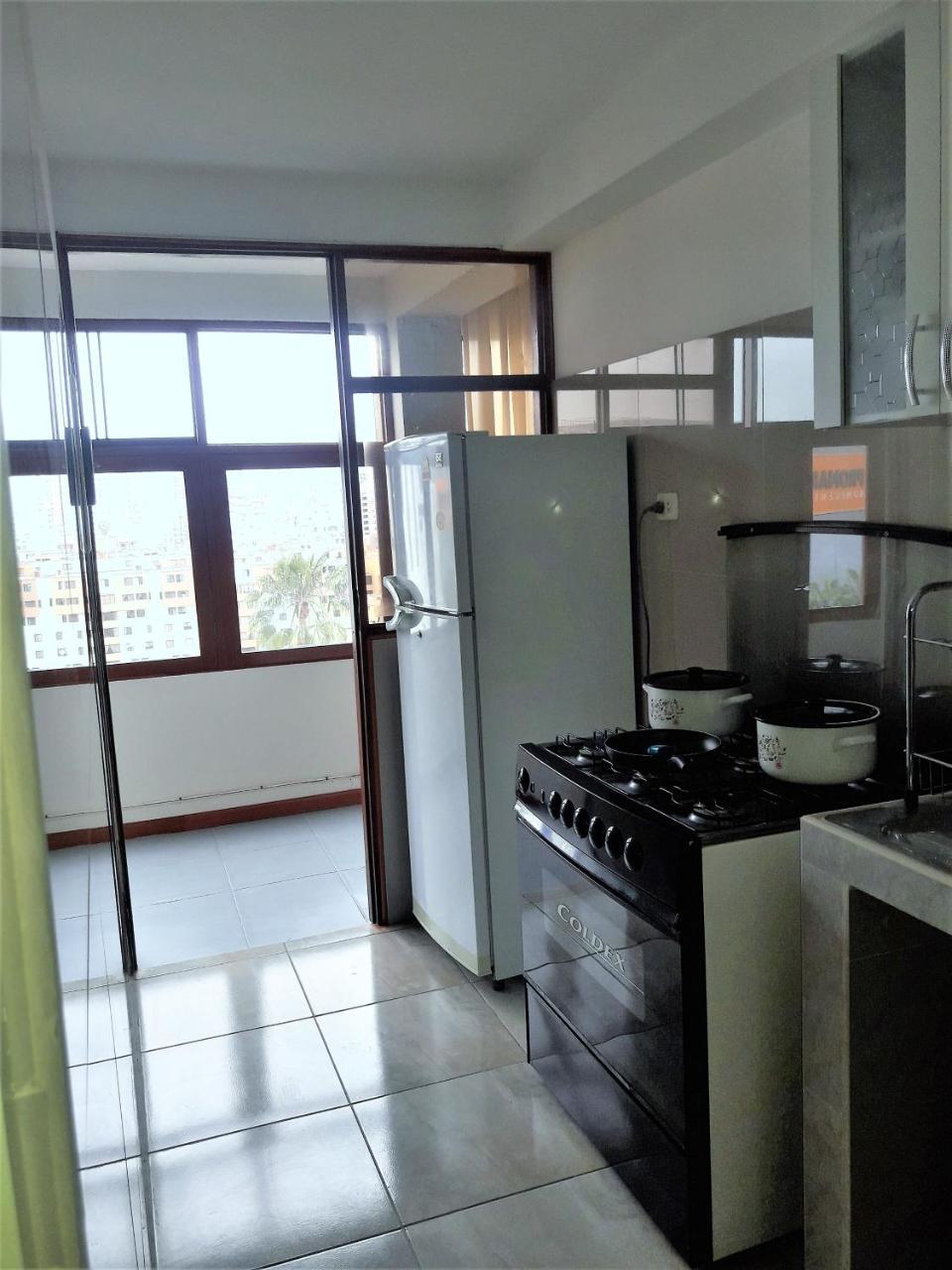 Royalty Inn Lima Luaran gambar